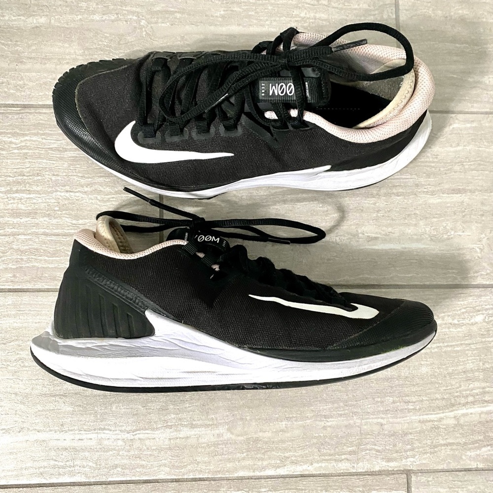 Nike black and lilac tennis court shoes